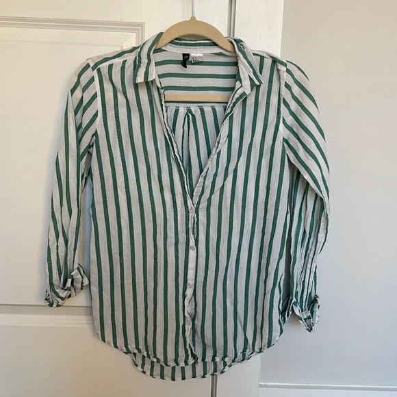 Women’s button up shirt - Picture 1 of 1